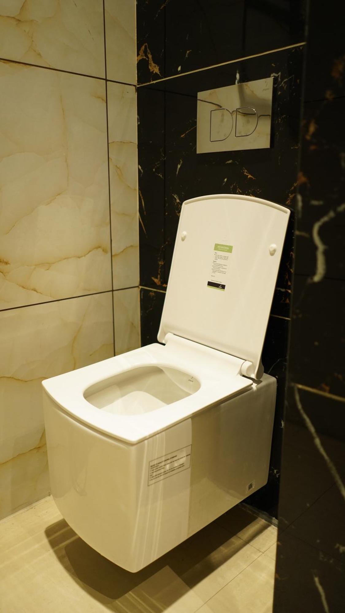 Alīgarh Hotel Silver Pearl מראה חיצוני תמונה