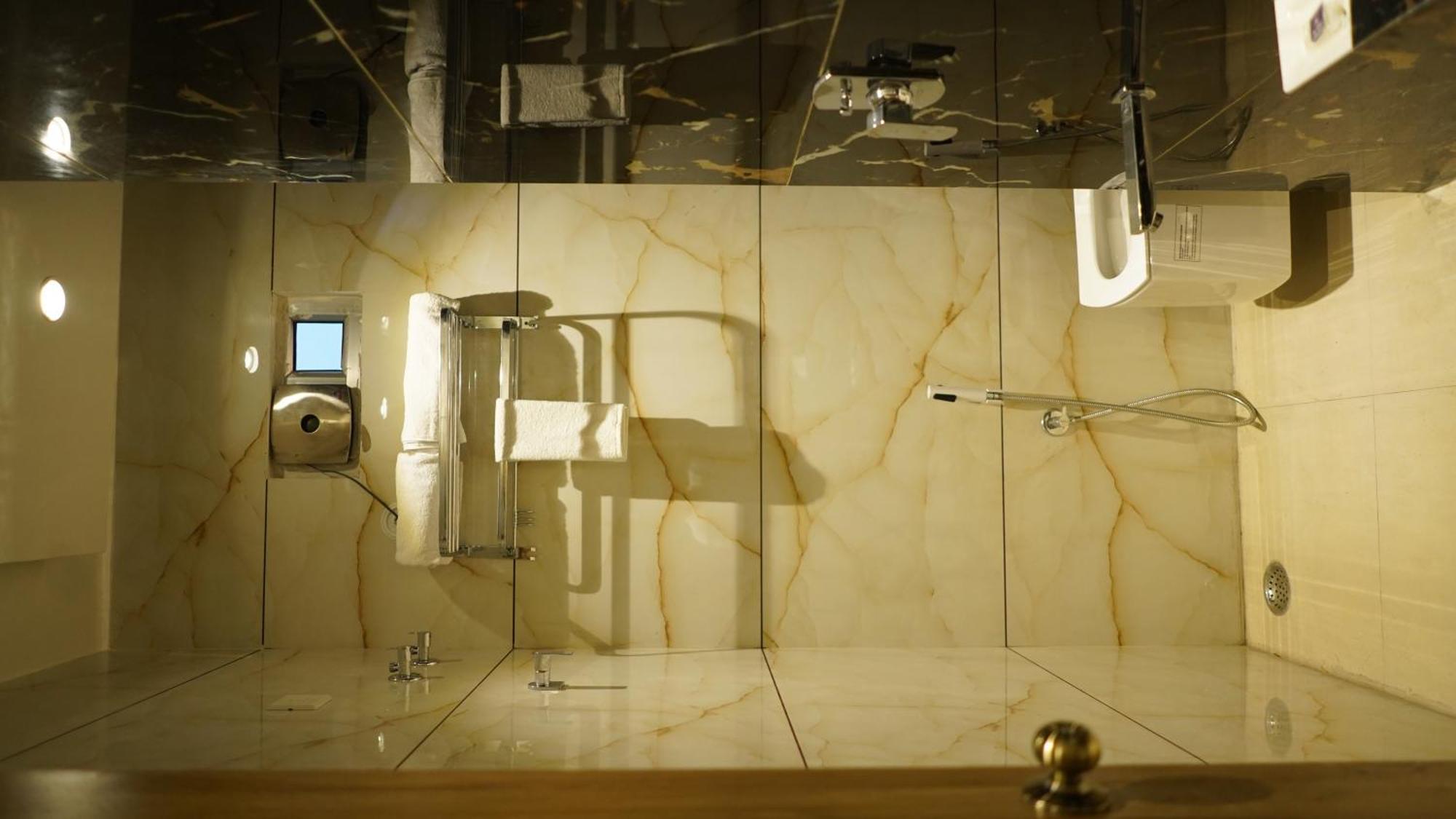 Alīgarh Hotel Silver Pearl מראה חיצוני תמונה