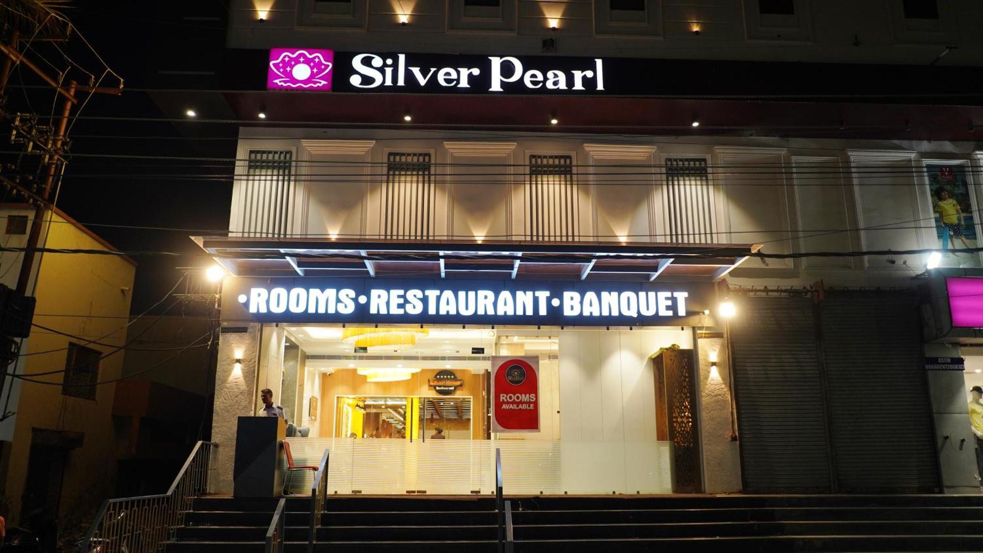 Alīgarh Hotel Silver Pearl מראה חיצוני תמונה